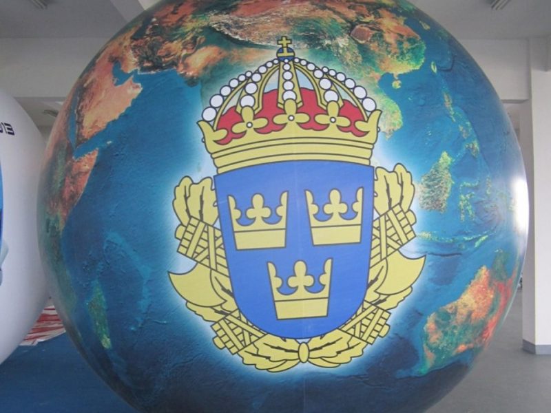 king-Earth-Balloon.jpg